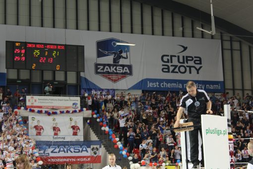 O godzinie 22:30 sędzia główny spotkania Paweł Burkiewicz mógł udać się pod prysznic
