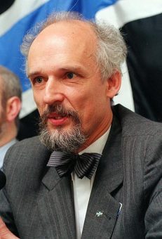Warszawa, 25.05.1995 r. Janusz Korwin - Mikke, lider Unii Polityki Realnej i kandydat na prezydenta RP PAP/Damazy Kwiatkowski /bp/